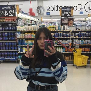 Meet your Posher, Alexis